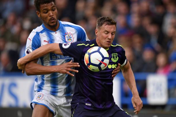 现出强大的 现出强大的