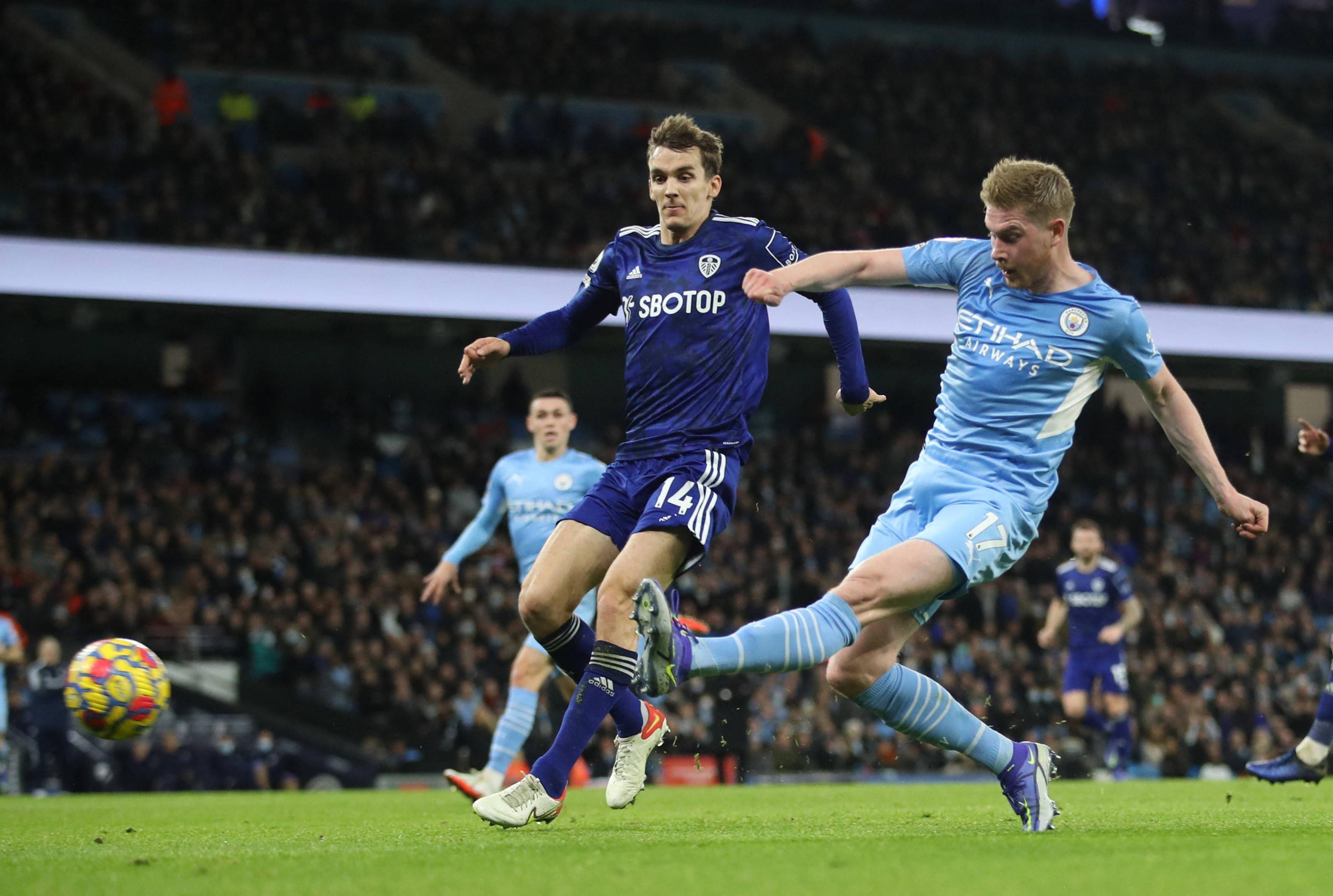 中表现得更 中表现得更