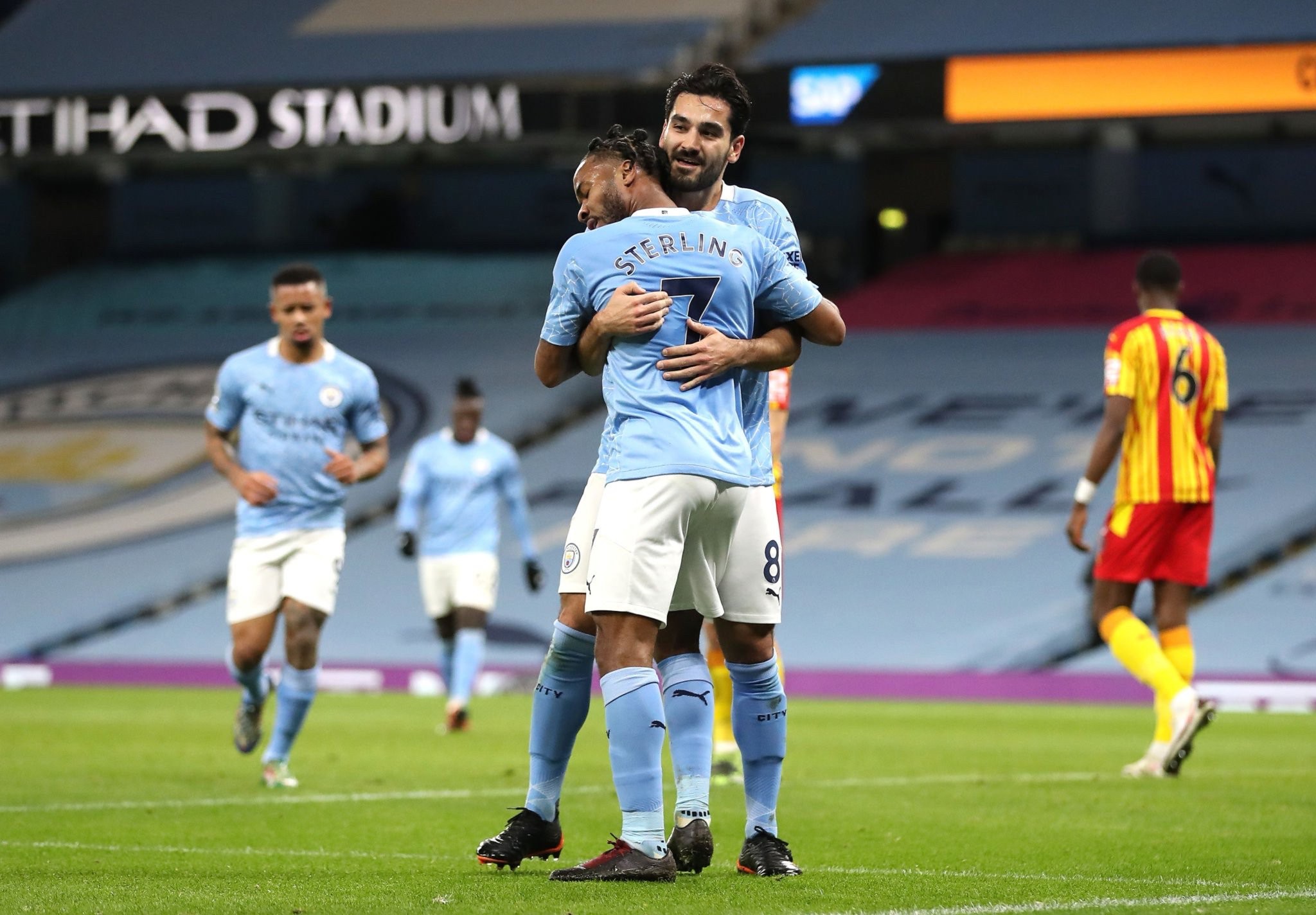 更是球队战 更是球队战